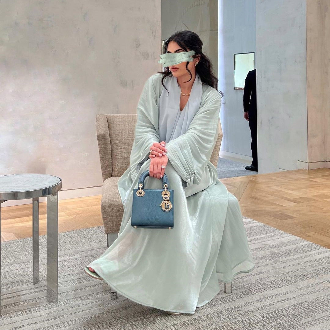 Wrinkled Cuffs Shiny Silk Abaya