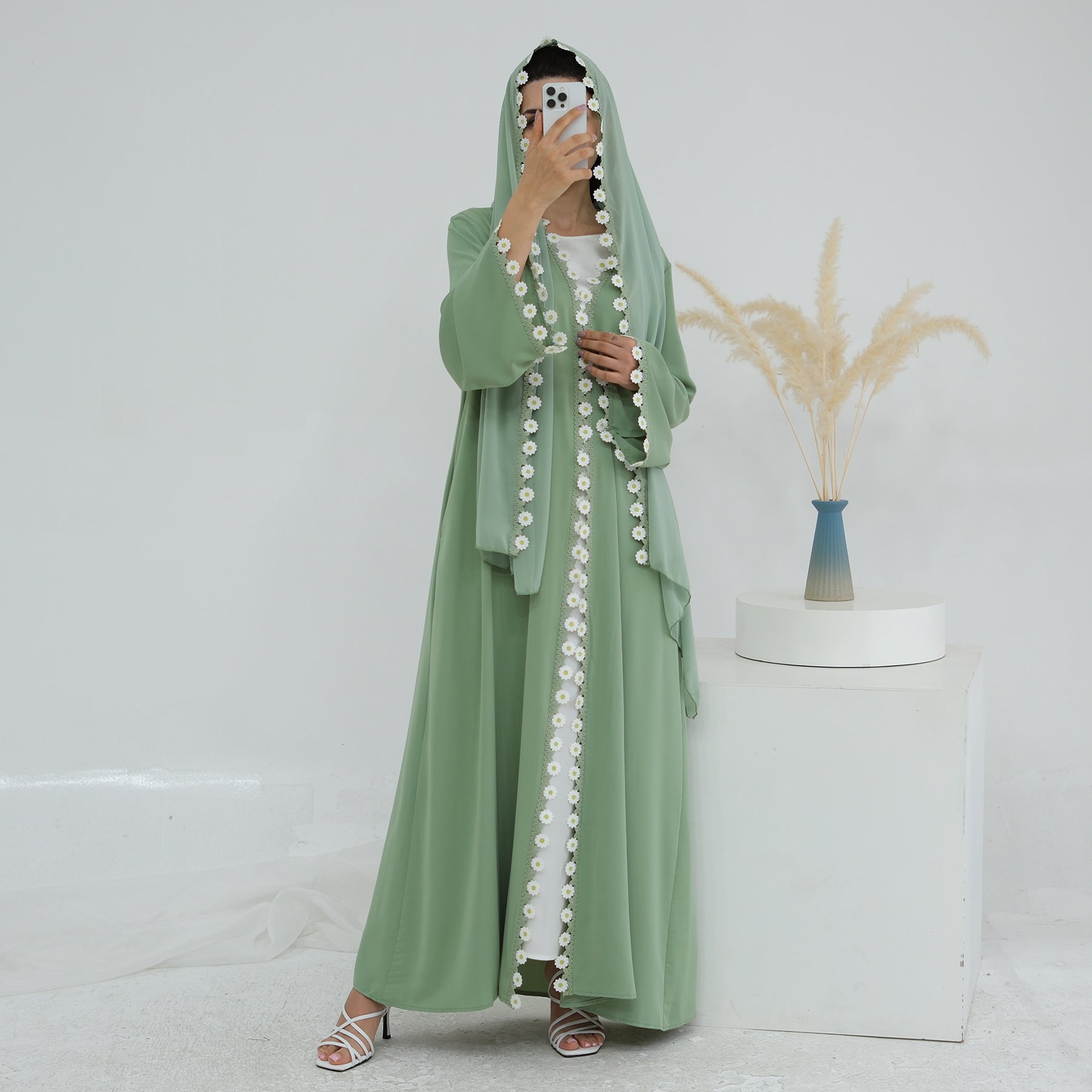 Green Embroidered Flower 2PCS Abaya