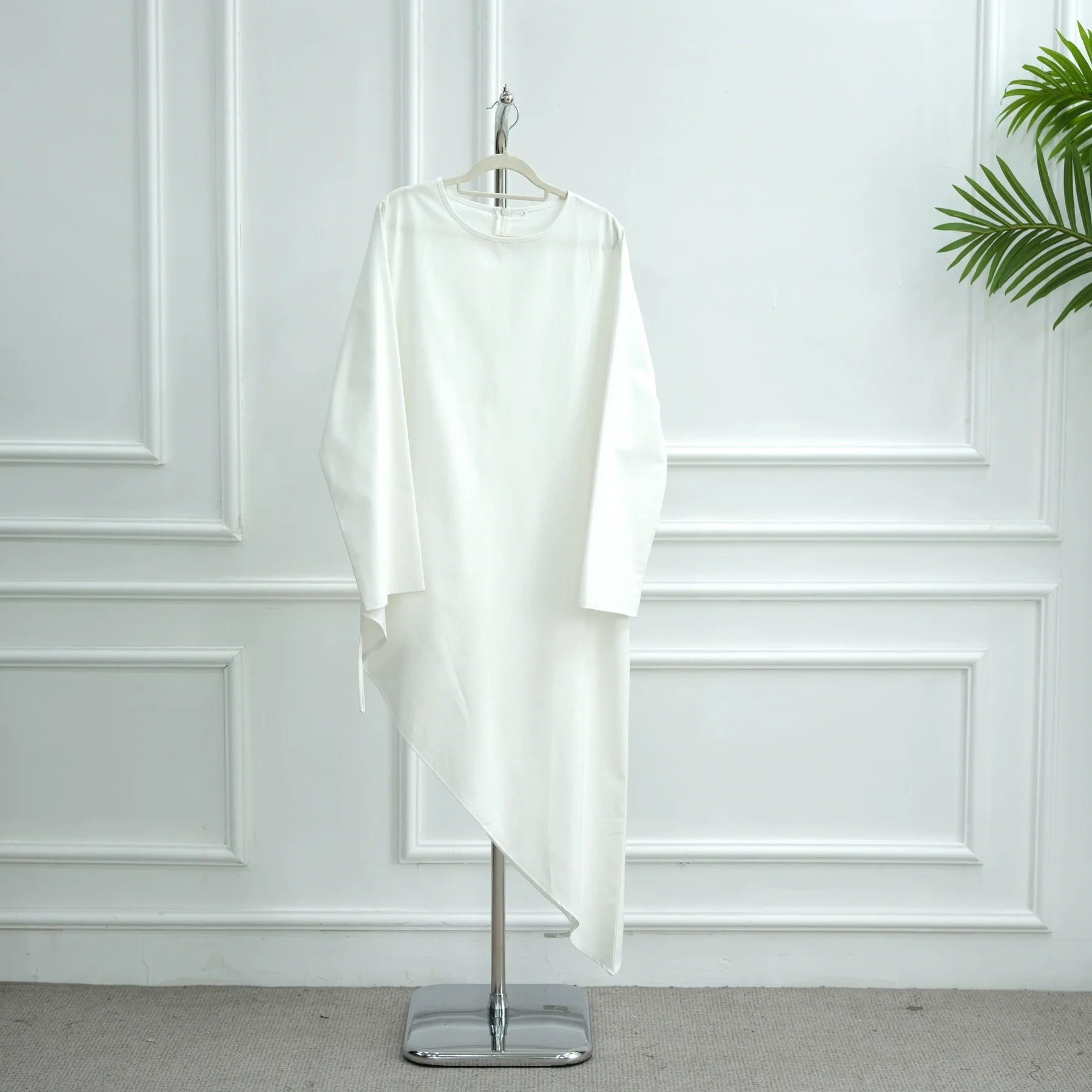 Elegant Top Paired with Fashionable Skirt Abaya