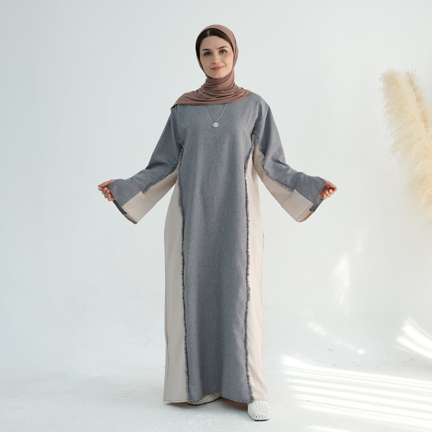 Splicing Elegant Abaya