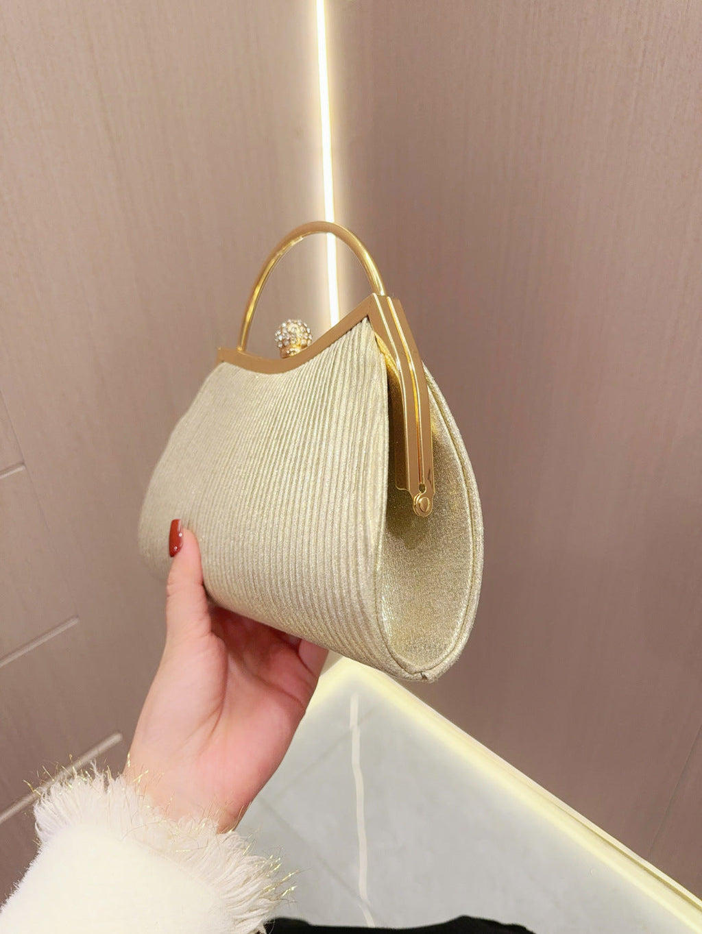 Evening Sparkly Handbag with Chain