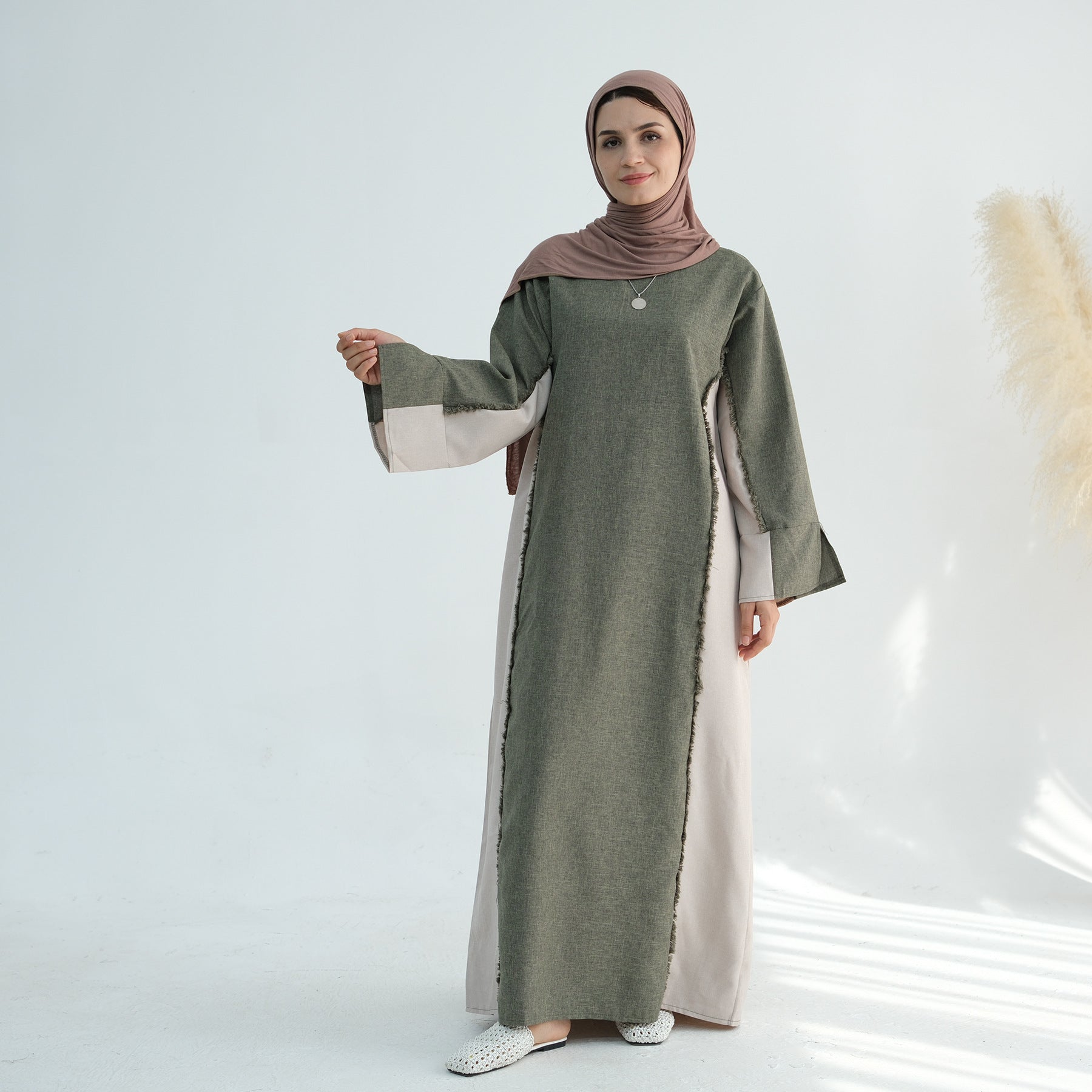 Splicing Elegant Abaya