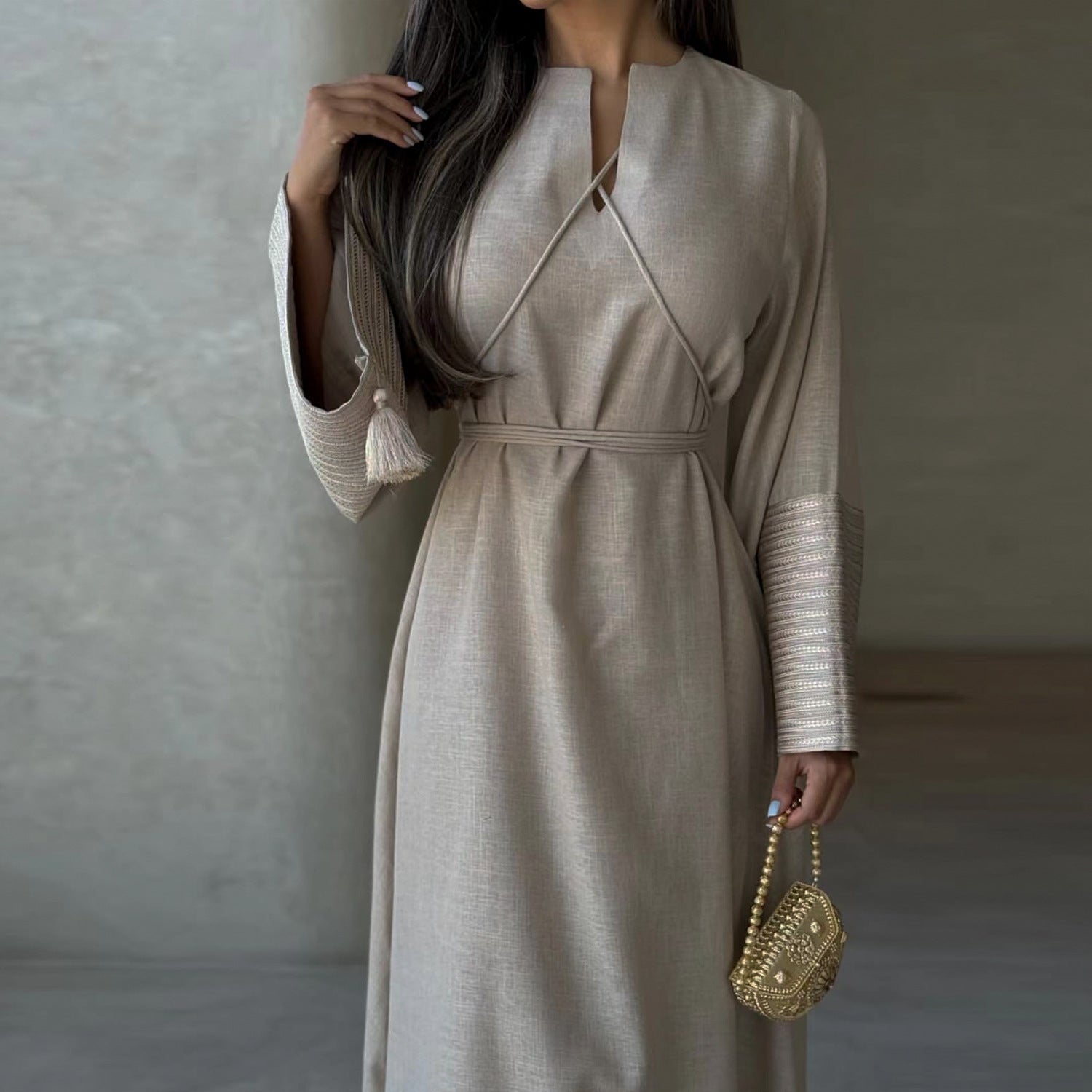 V-neck Abaya