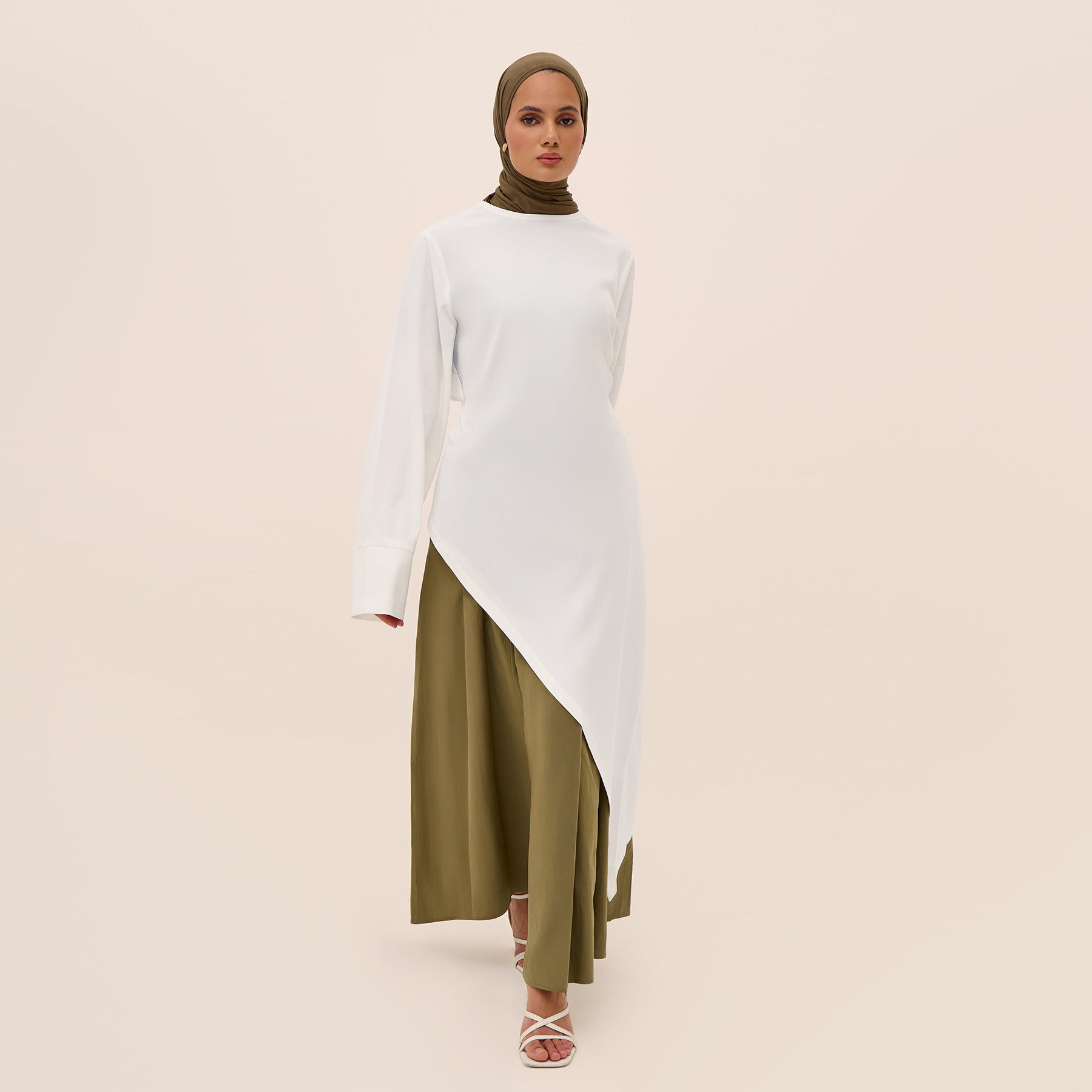 Elegant Top Paired with Fashionable Skirt Abaya