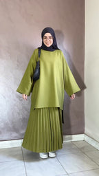 Round Neck Top & Pleated Skirt Set