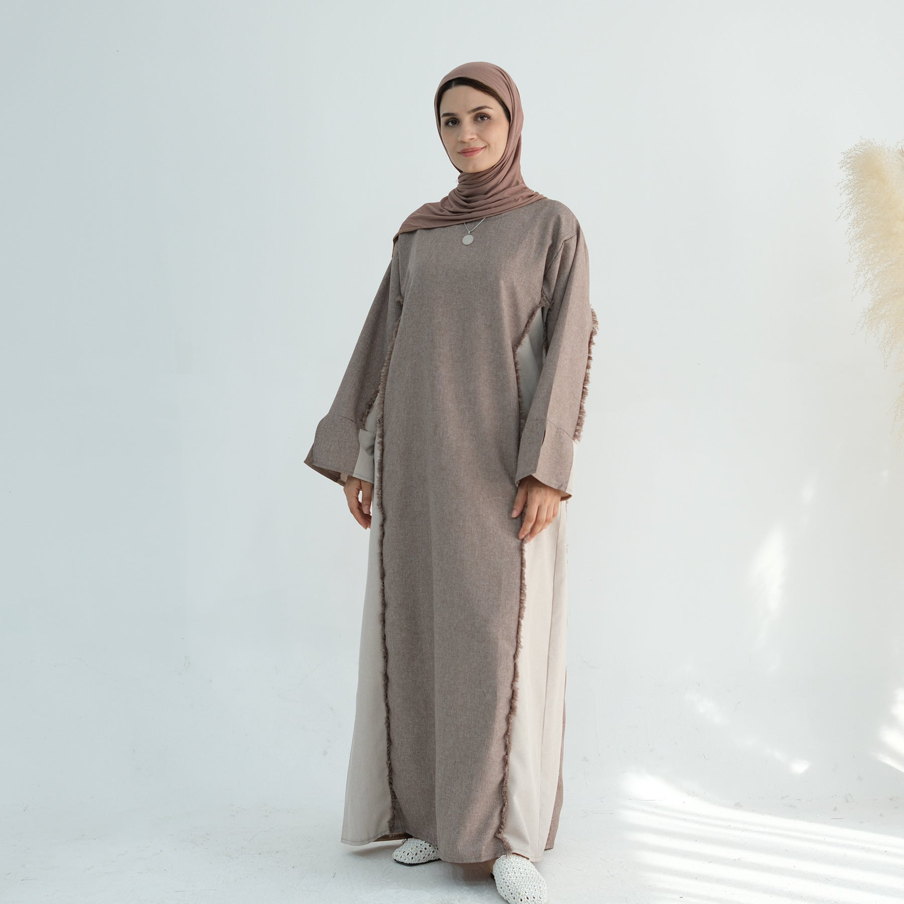 Splicing Elegant Abaya