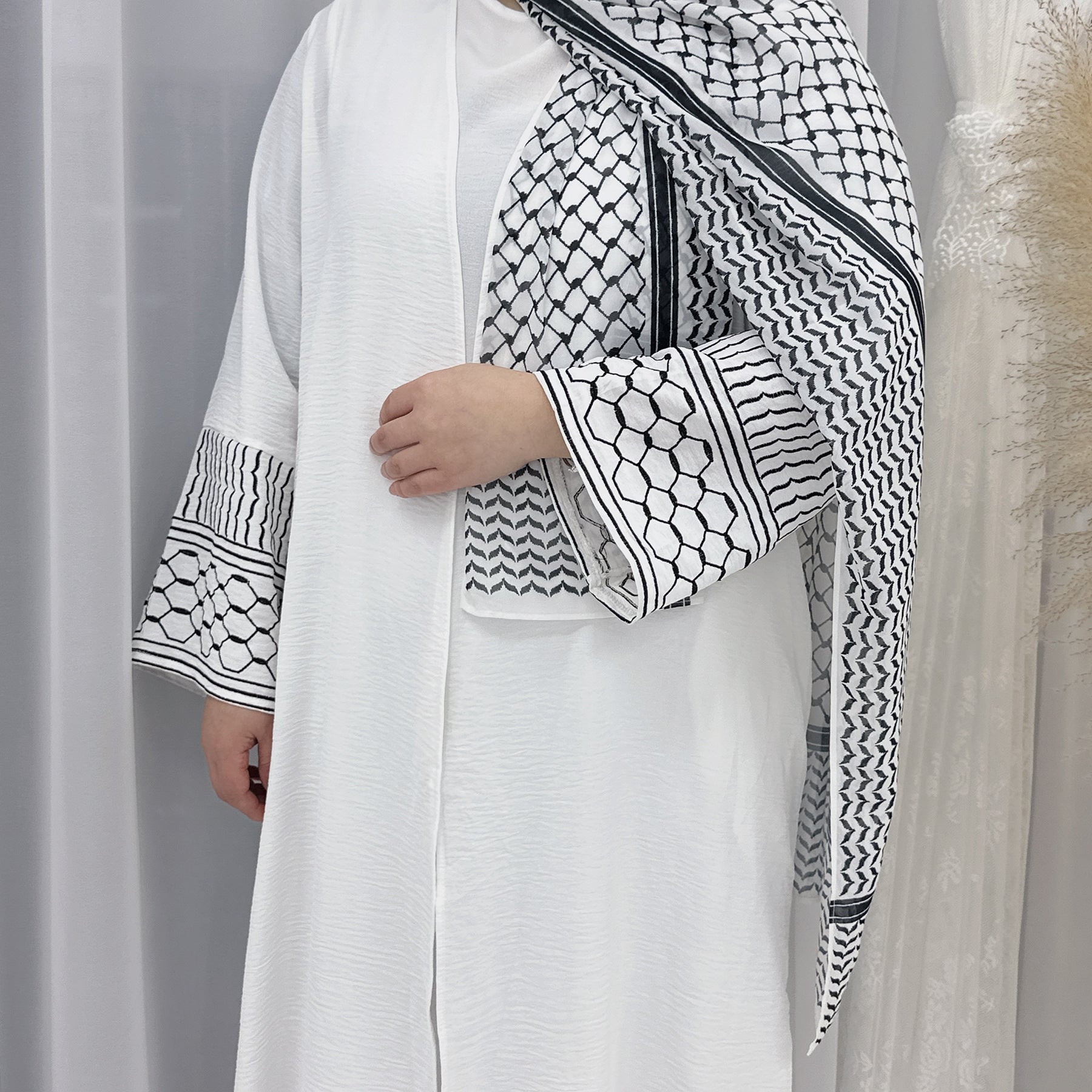 Exquisite Geometric Shapes Abaya