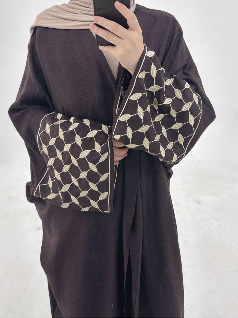 Leaf Grid Abaya