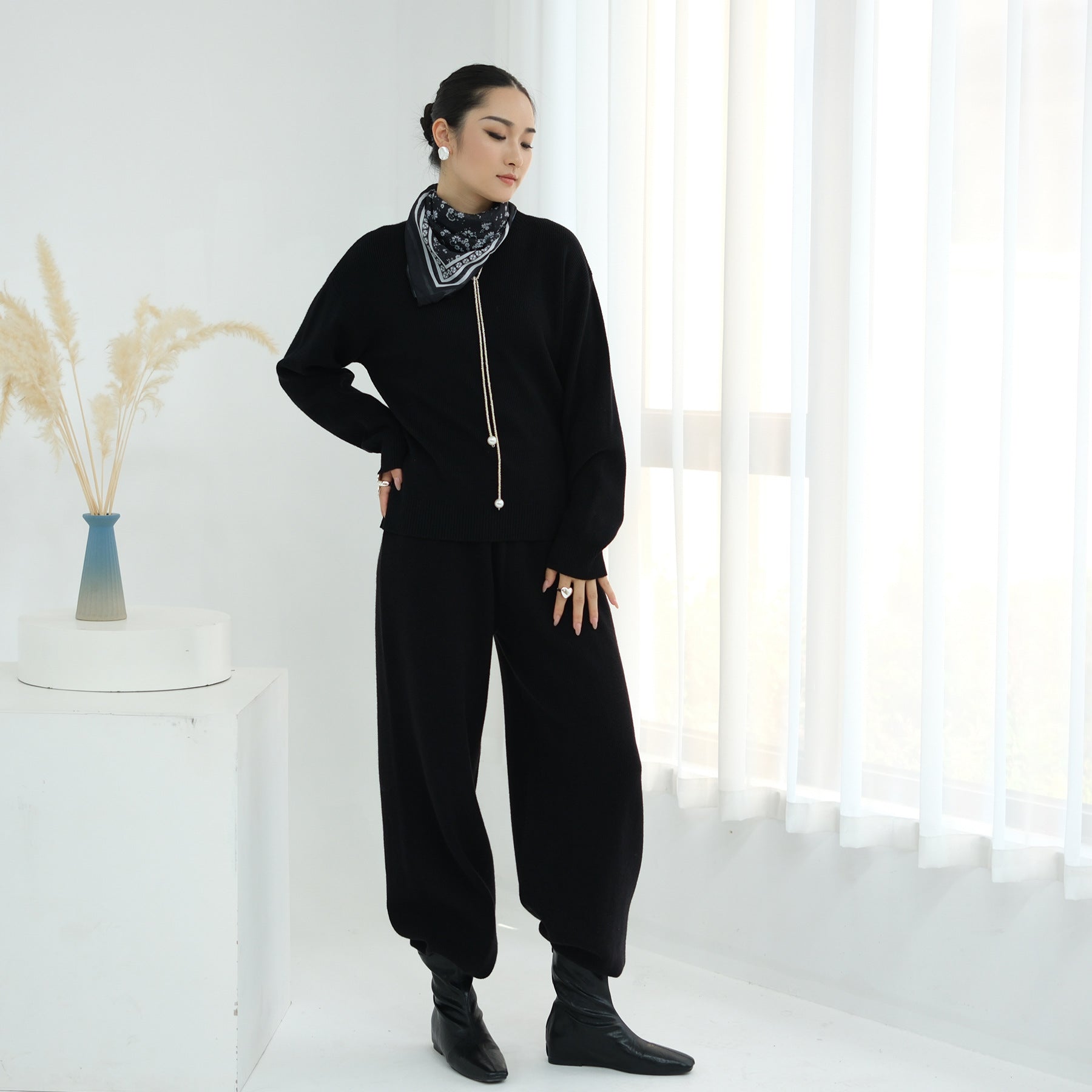 2 Pcs Knitted Pants Set