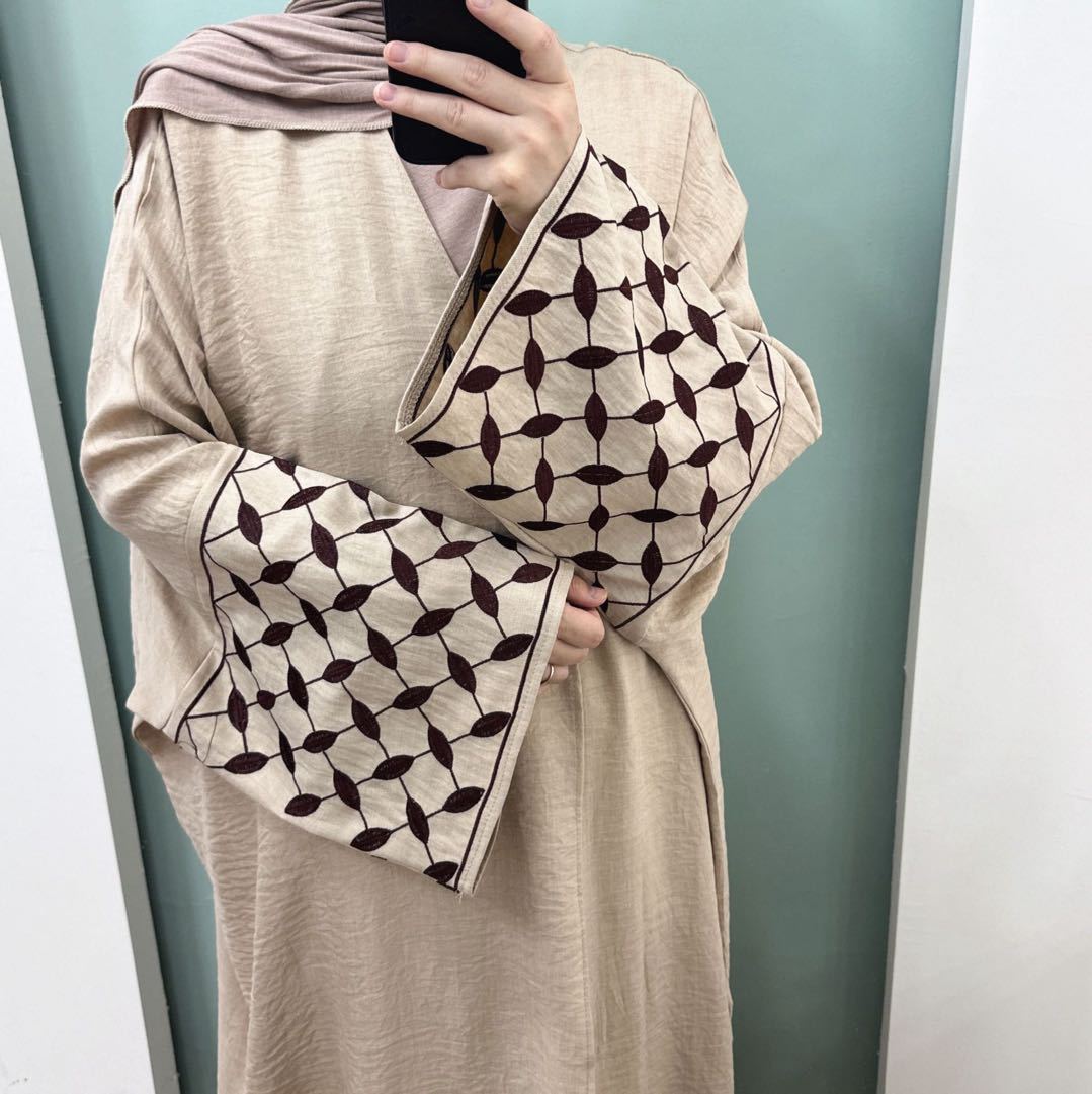 Leaf Grid Abaya