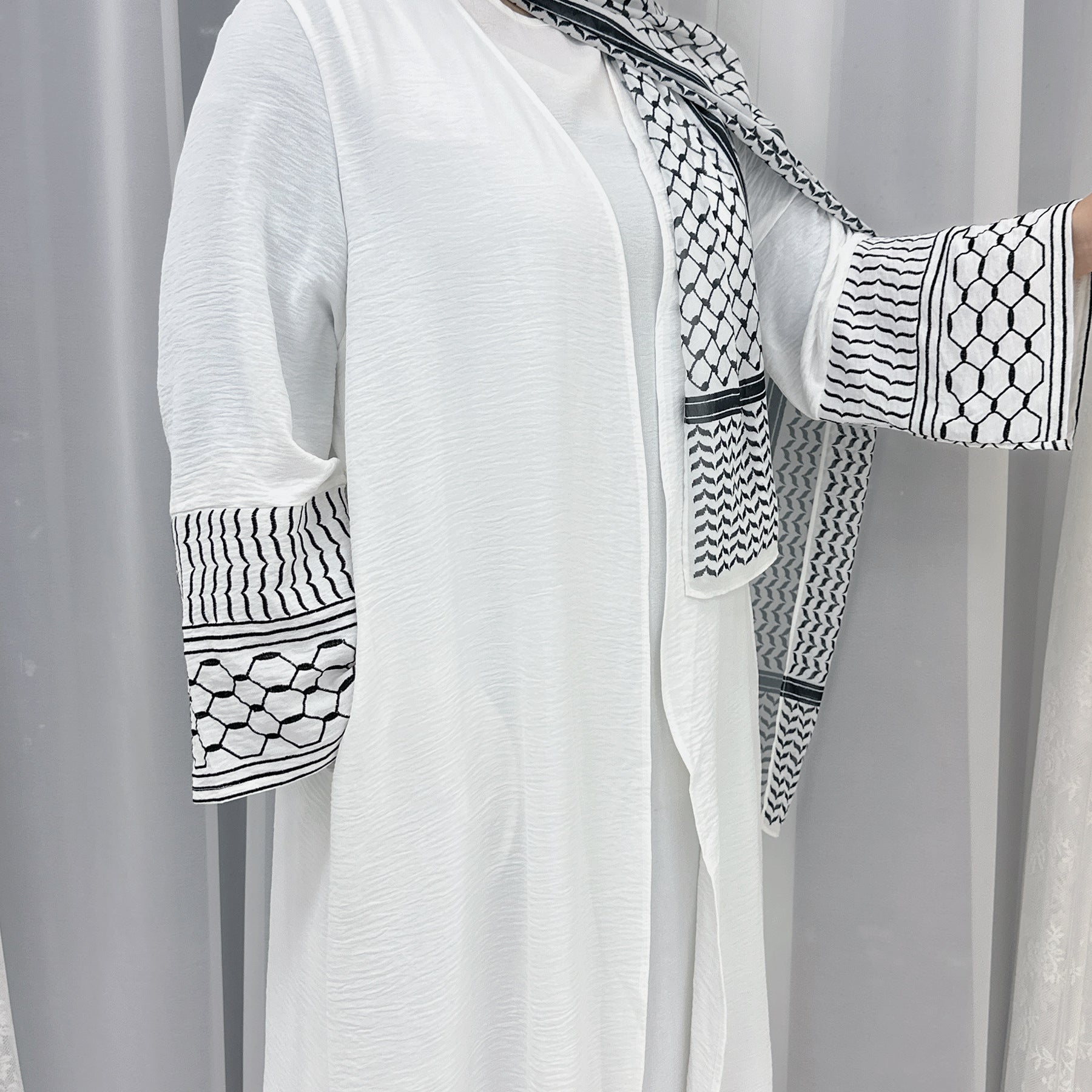 Exquisite Geometric Shapes Abaya