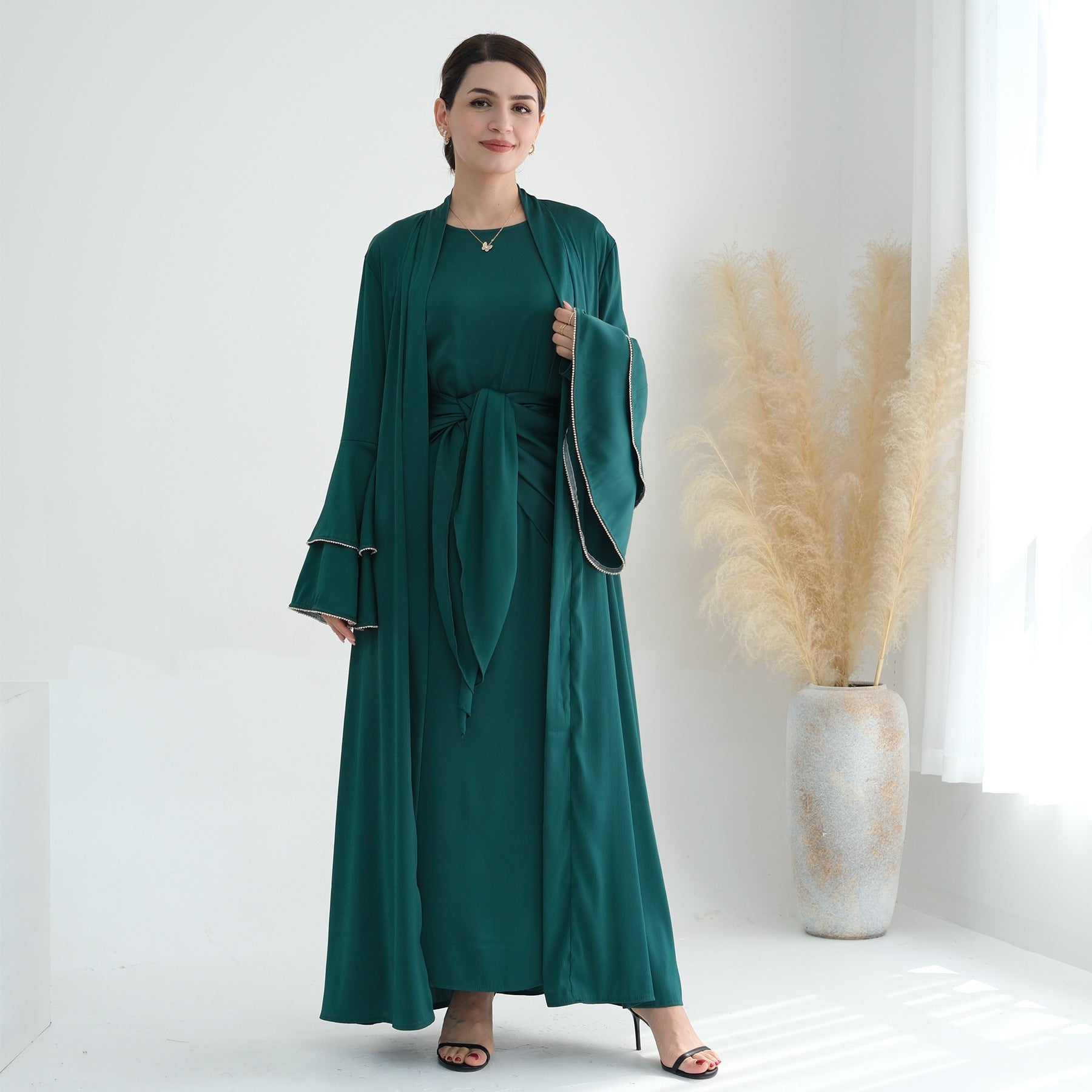 Women Puff Sleeve Belted Abaya