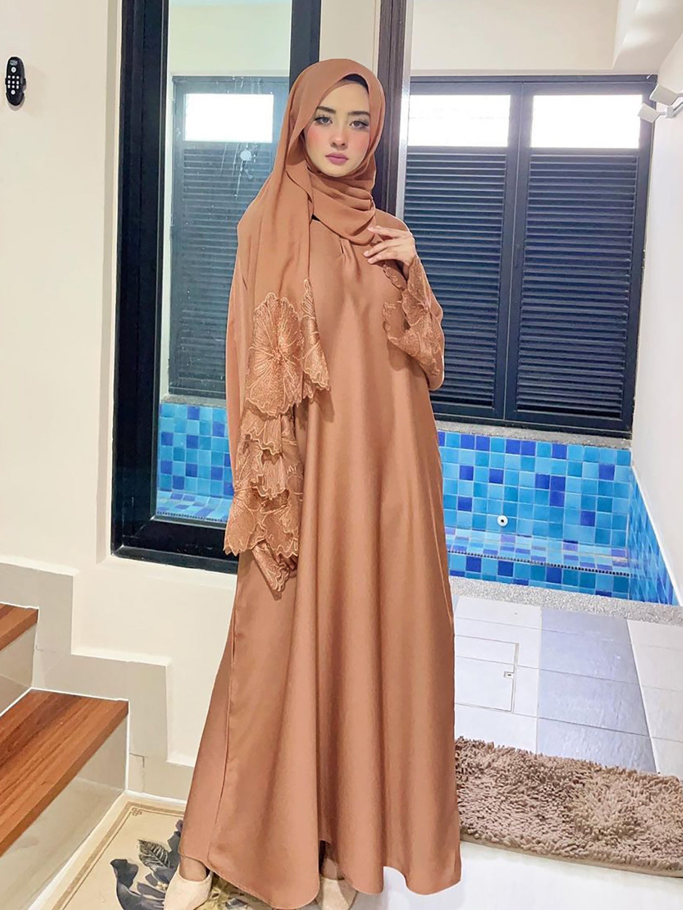 Flora Sleeve Soli Abaya