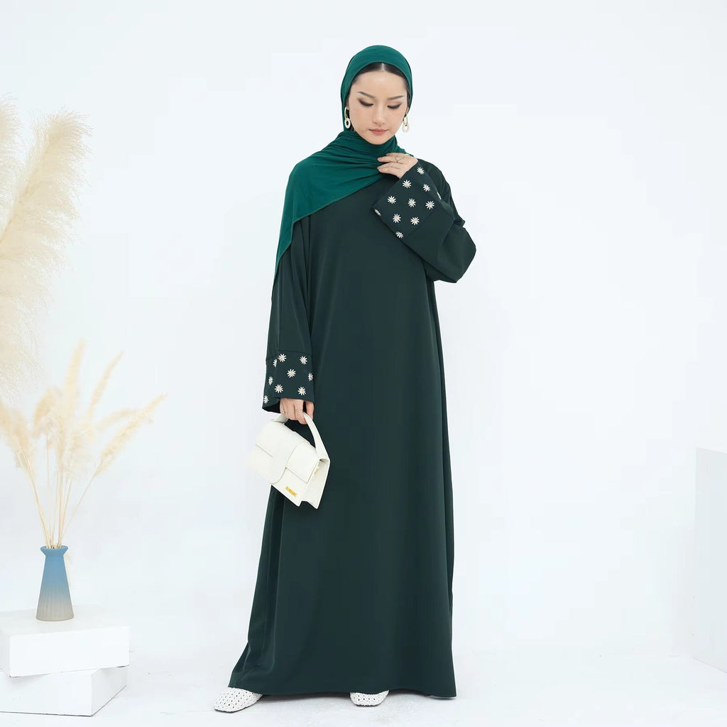 Daisy Embroidered Closed Abaya